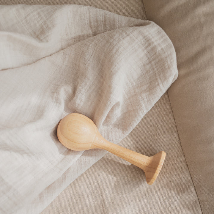 Rassel 2er-Set aus Holz